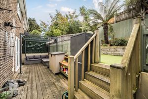 Decking Area- click for photo gallery